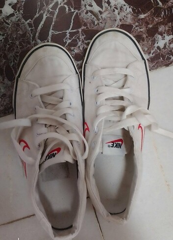 38 Beden beyaz Renk Nike beyaz ayakkabı