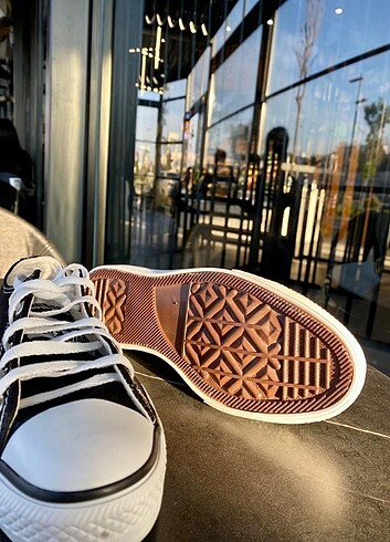 37 Beden siyah Renk Converse