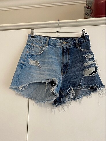 BERSHKA MARKASI