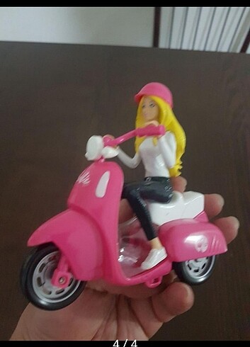 Motorsikletli barbie