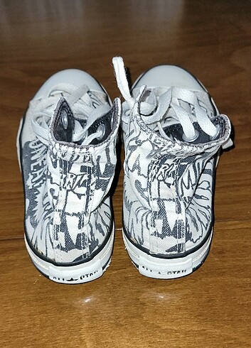 28 Beden Converse Çocuk Ayakkabı