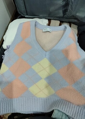 xs Beden çeşitli Renk Bershka süveter