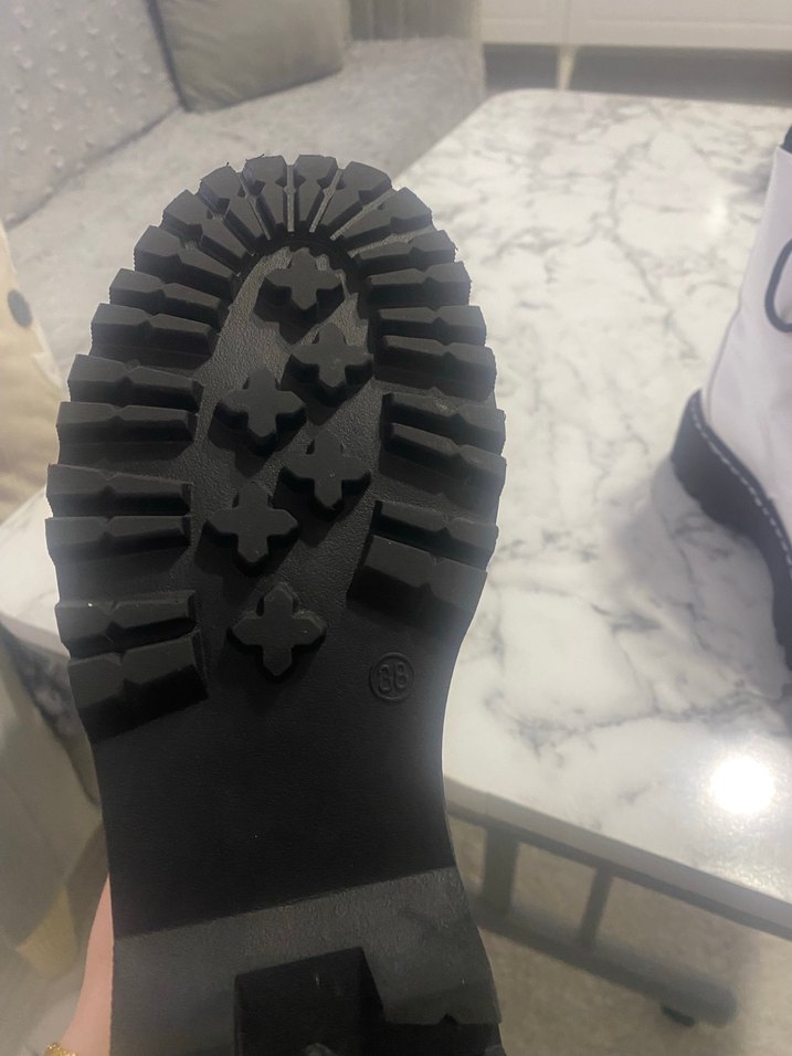 Beyaz Deri Bağcıklı Stiletto Topuklu Bot - Görsel 4