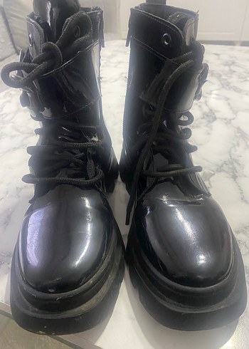 Siyah Rugan Platform Topuklu Gotik çocuk bot - Görsel 4