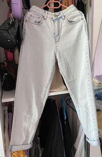 mom jeans