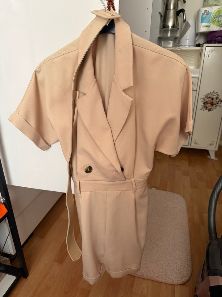 Bej şort ceket tulum - Görsel 3