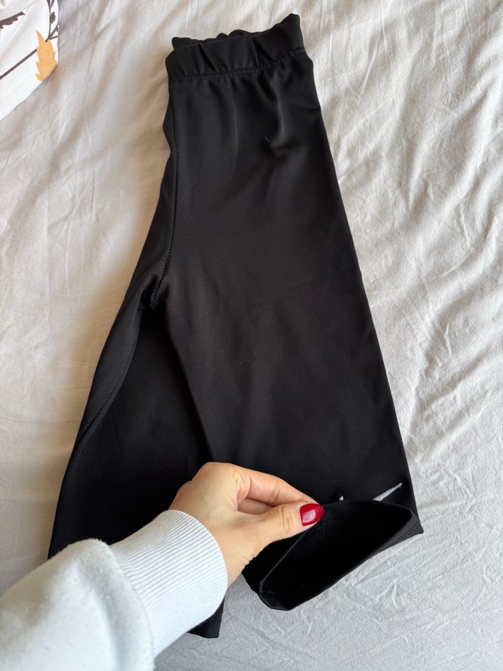 Siyah Yarım Spor Tayt - Görsel 3