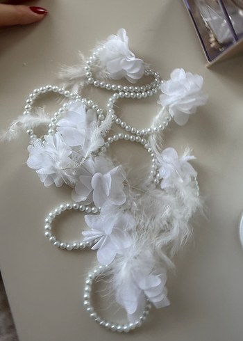 Beyaz tüylü incili Nedime bileklik - Görsel 8