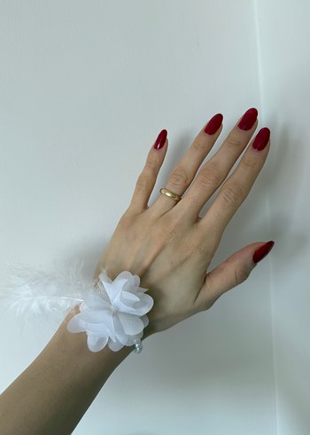 Beyaz tüylü incili Nedime bileklik - Görsel 3