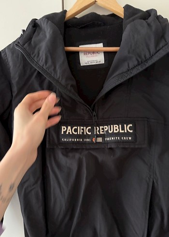 Pull&Bear Kanguru Yağmurluk - Görsel 3