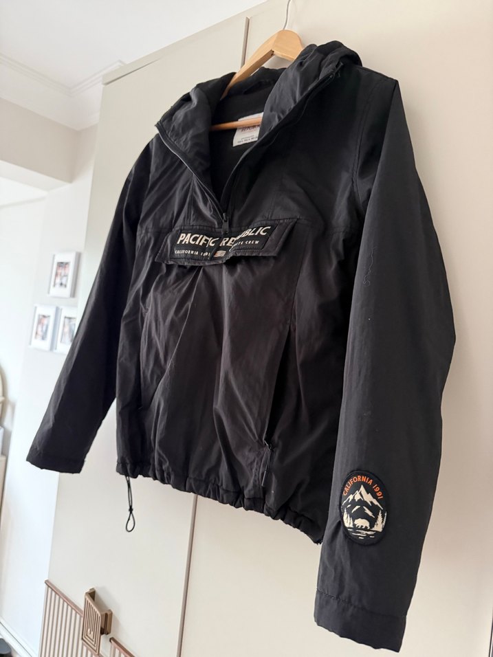 Pull&Bear Kanguru Yağmurluk - Görsel 4