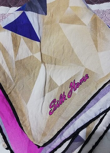 Beden Silk Home İpek Eşarp