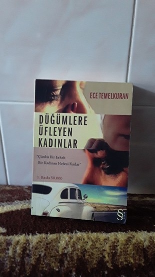 Düğünlerde Üfleyen Kadınlar Ece Temelkuran