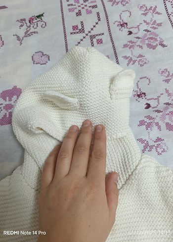 Kız Çocuk Kapüşonlu Örgü Beyaz Yelek - Görsel 2