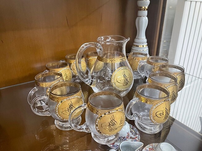 Beden Altın yaldızlı tuğralı bardak takımı