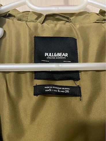 s Beden yeşil Renk Pull and Bear Uzun Şişme Mont