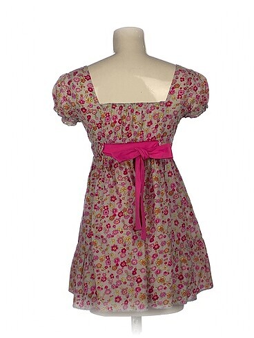 s Beden PreLoved Kısa Elbise %70 İndirimli.