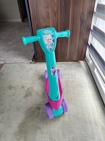 Kız frozen scooter
