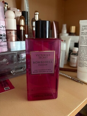 Victoria Secret Bombshell Passıon Vücut Spreyi