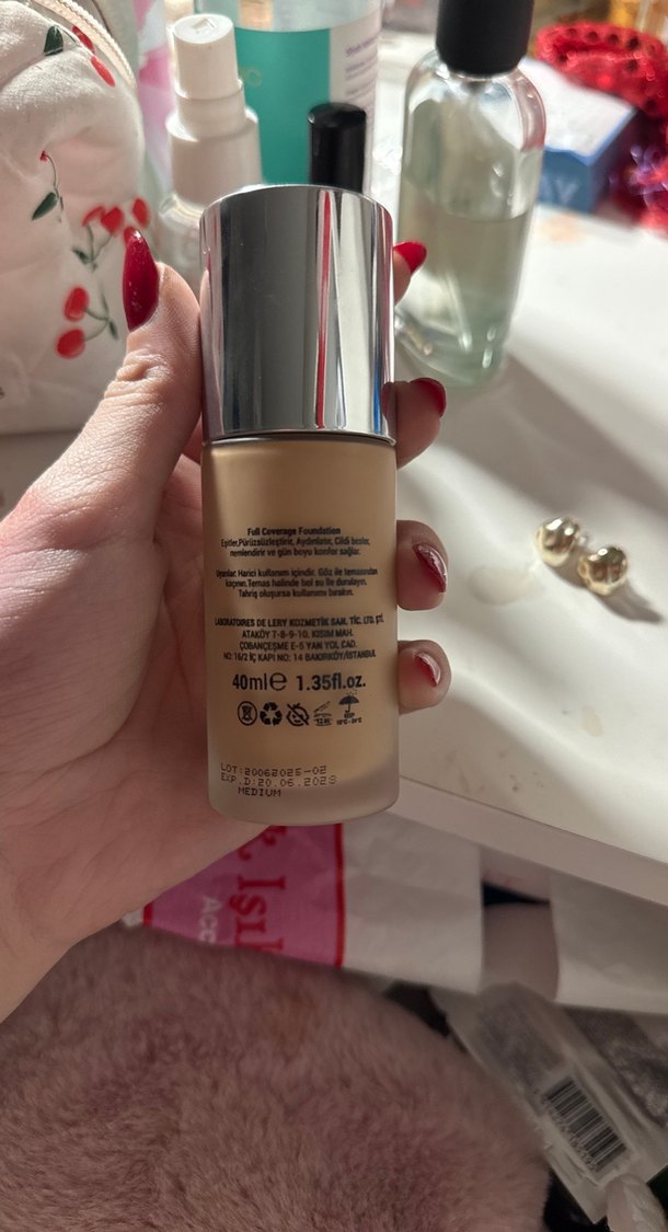 HOLA Full Coverage Fondöten - Açık Bej - Görsel 3