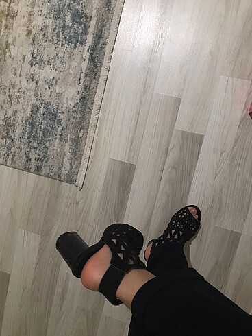 Zara kalın topuklu siyah ayakkabı