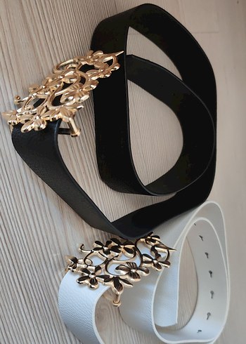 toka detaylı siyah ve beyaz kemer - Görsel 2