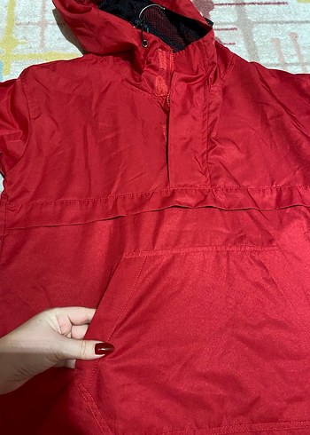 Kırmızı Kapüşonlu kadın Rüzgarlık Mont - Görsel 4