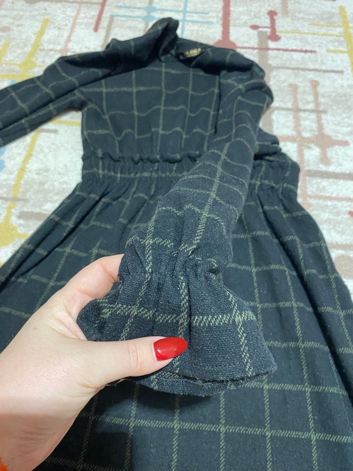 Yeşil mini elbise günlük kullanıma uygundur - Görsel 3