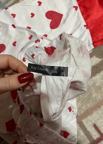 Kırmızı Parlak Askılı Kadın Pijama Takımı - Görsel 3