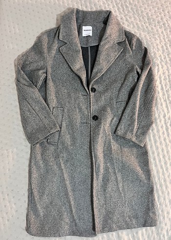 Gri Düğmeli Kadın Kaban trençkot BERSHKA