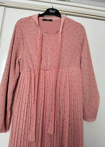 Pudra Pileli Uzun Kadın Elbise - Görsel 4