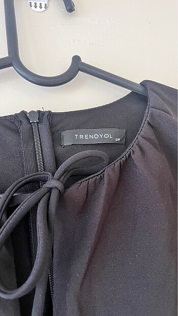 Trendyol & Milla Milla fiyonk detay elbise