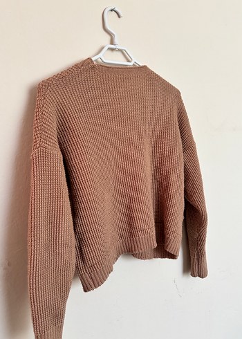 Düğmeli Nakışlı Örme Kazak - Görsel 3