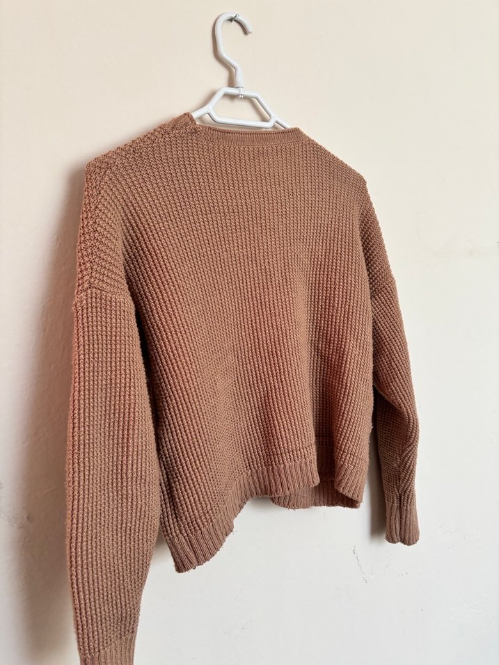 Düğmeli Nakışlı Örme Kazak - Görsel 3