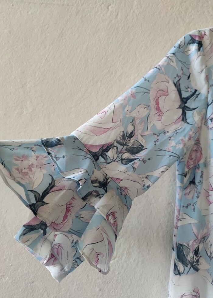 Baharlık Çiçekli Tasarım Elbise - Görsel 2