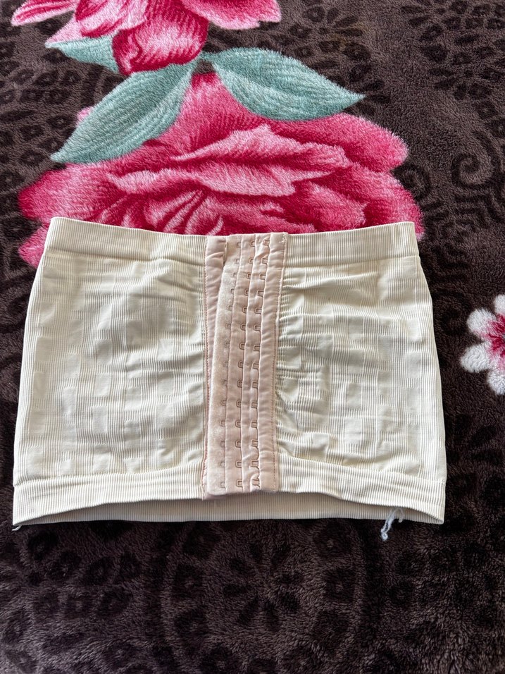 Beyaz Mini Emzirme Korsesi - Görsel 2