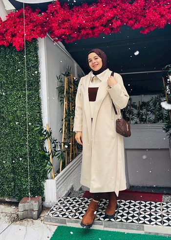 Fermuarlı Yaka Detaylı Uzun Kadın Kaban - Görsel 2