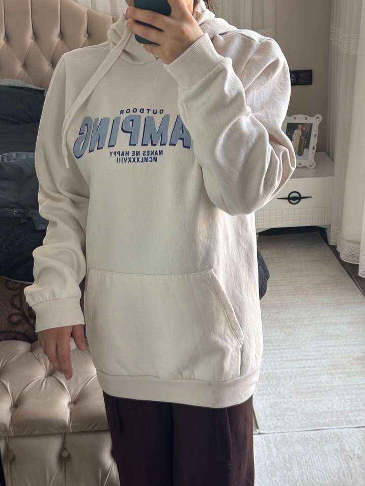 Beyaz Baskılı Yüksek Yakalı Kadın Sweatshirt - Görsel 2