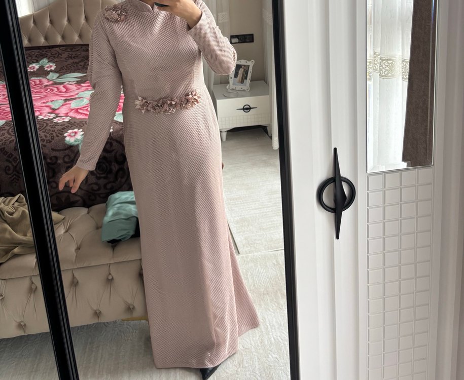 Bej Nakışlı Uzun Kollu Nişan Elbisesi - Görsel 4