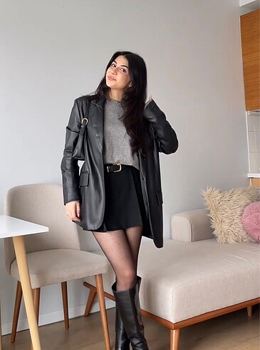 m Beden siyah Renk Bershka Deri Ceket