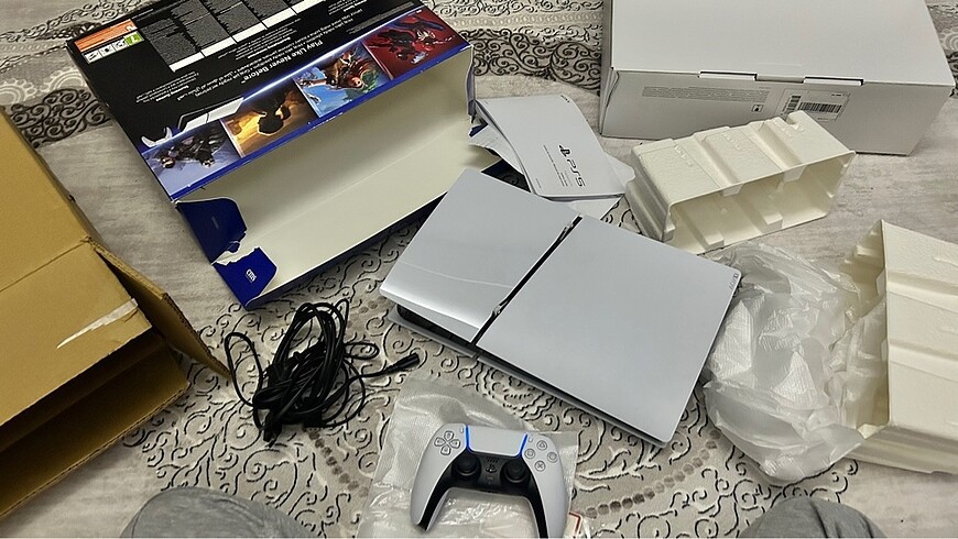 Sony playStation5 slim digital version YENİ temiz ürün