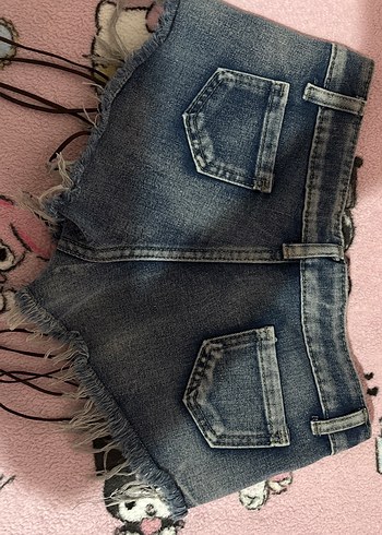 Kemer Detaylı Koyu Renk Mini Denim Şort - Görsel 7
