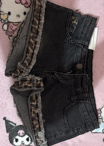 Kahverengi Kürklü Koyu Tie-Dye Mini Kot Şort - Görsel 5