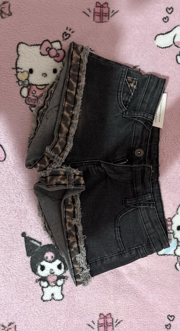 Kahverengi Kürklü Koyu Tie-Dye Mini Kot Şort - Görsel 3