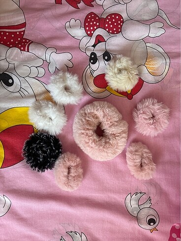 Hello Kitty Kawaii ponpon Yumoş tokalar Y2K