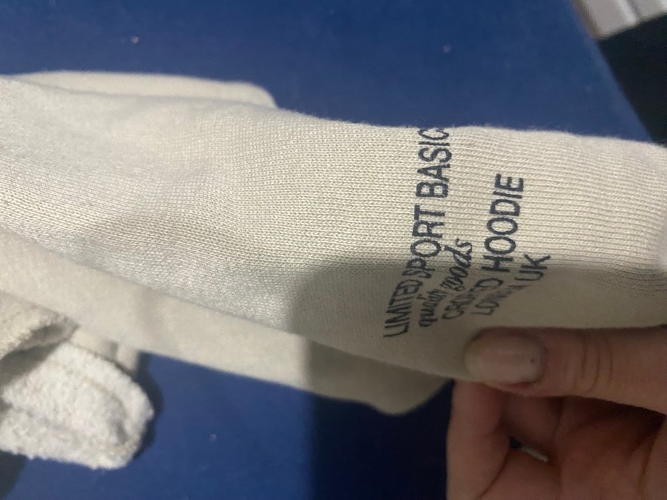 Beyaz Kapüşonlu Crop Sweatshirt - Görsel 3