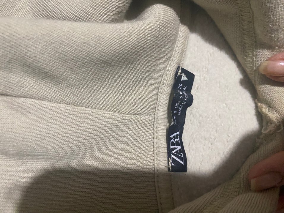 Beyaz Kapüşonlu Crop Sweatshirt - Görsel 2