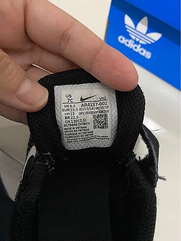 23 Beden siyah Renk Adidas Çocuk spor Ayakkabı