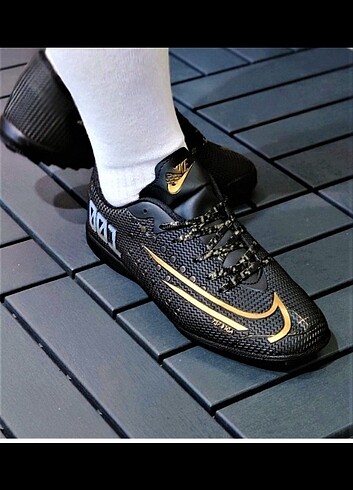 Nike Çocuk krampon dişli