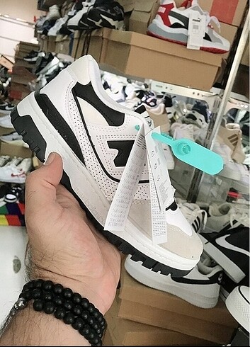 New Balance New Balance 550 süet burunlu pürüzsüz beyaz deri sayaya ve ortap